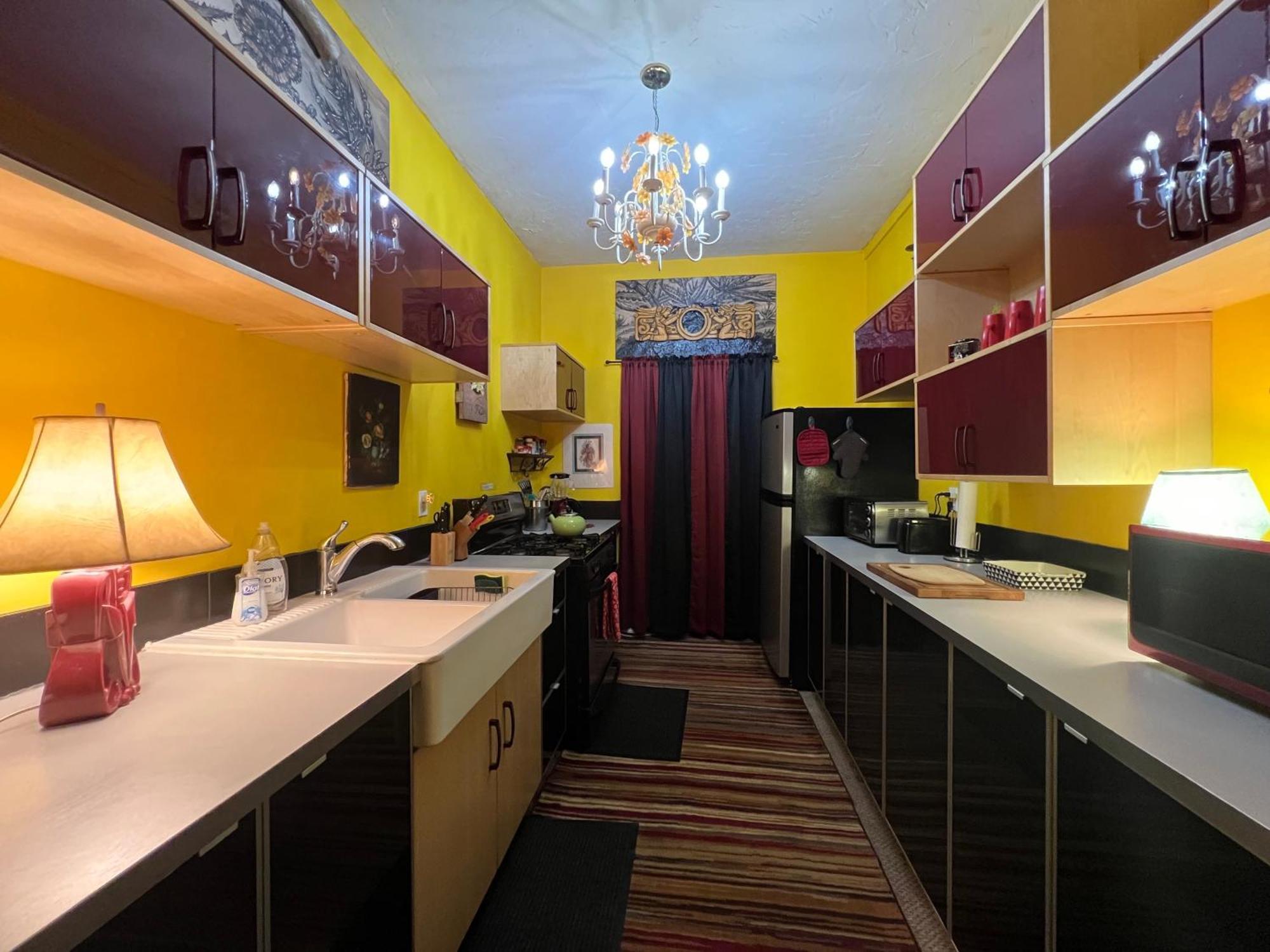 Space Castle: A 1950S Gas Station Transformed Into An Art Themed Wonderland Трут ор Консекуенсес Екстериор снимка